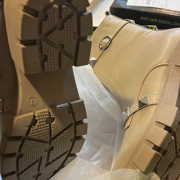 NWT Sz 7 Cape Robbin Grey Yuri Womens Boots - Picture 7 of 7